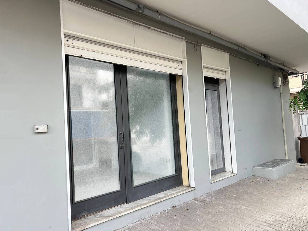 ufficio in affitto ad Edolo in zona Vico