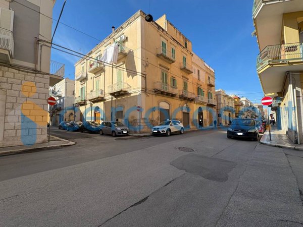 ufficio in affitto ad Edolo in zona Vico