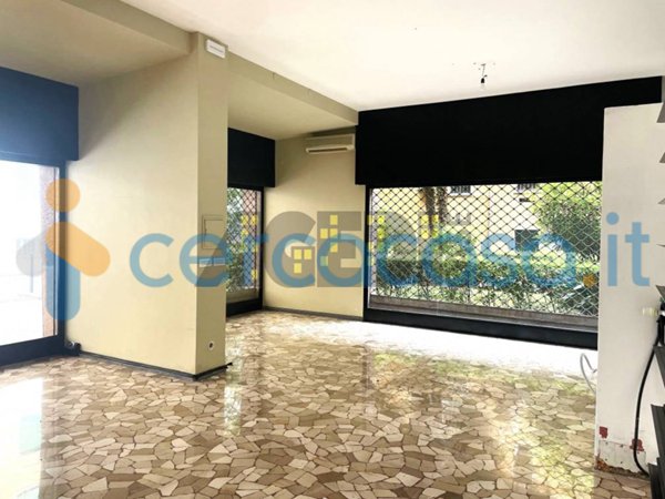 ufficio in affitto ad Edolo in zona Vico