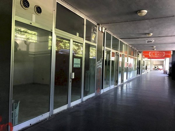 locale commerciale in affitto ad Edolo in zona Vico