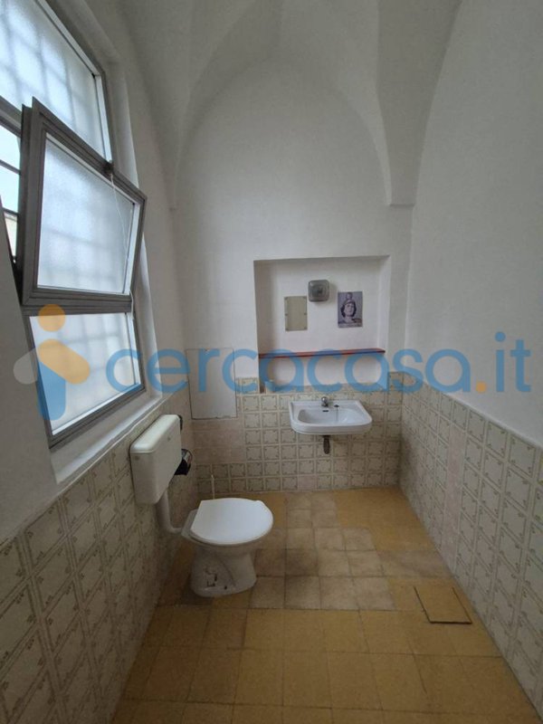 locale commerciale in affitto ad Edolo in zona Vico