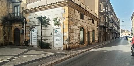 locale commerciale in affitto ad Edolo in zona Vico