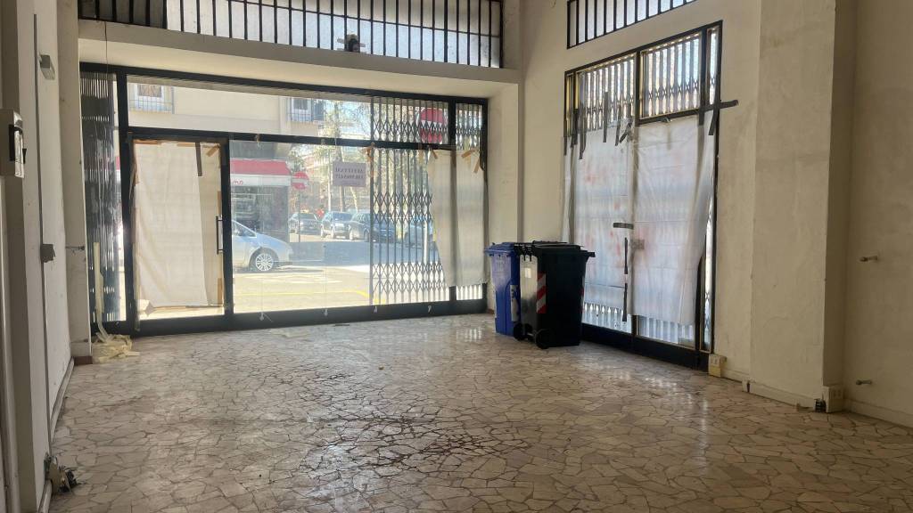 negozio in affitto ad Edolo in zona Vico