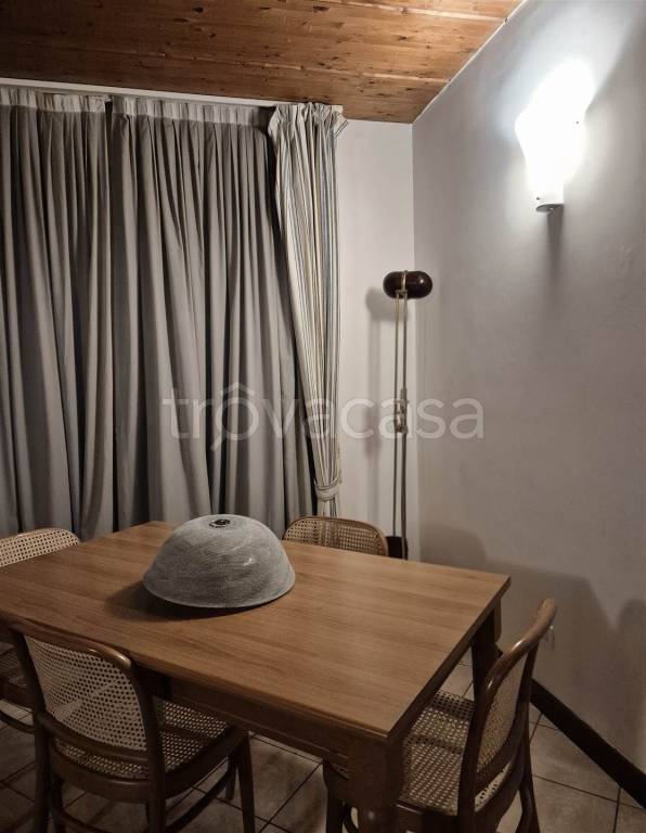 appartamento in affitto ad Edolo in zona Vico