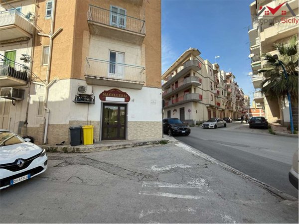 locale commerciale in affitto ad Edolo in zona Vico