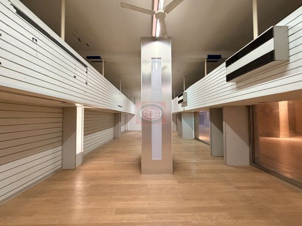 negozio in affitto ad Edolo in zona Vico