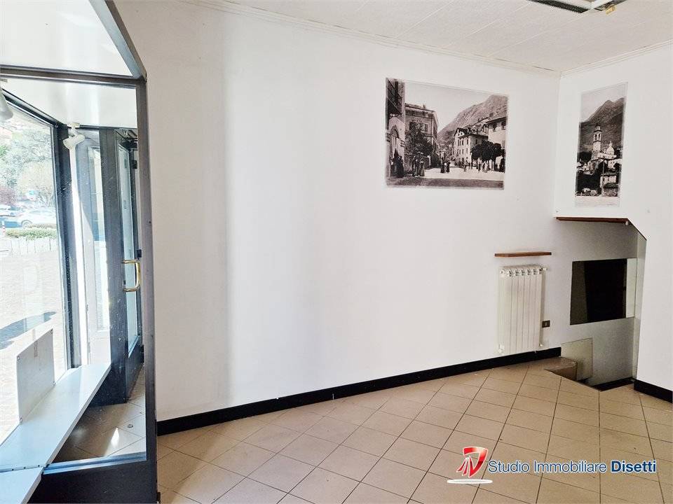 locale commerciale in affitto ad Edolo in zona Vico