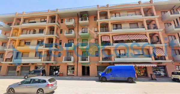 locale commerciale in affitto ad Edolo in zona Vico