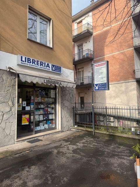 negozio in affitto ad Edolo in zona Vico