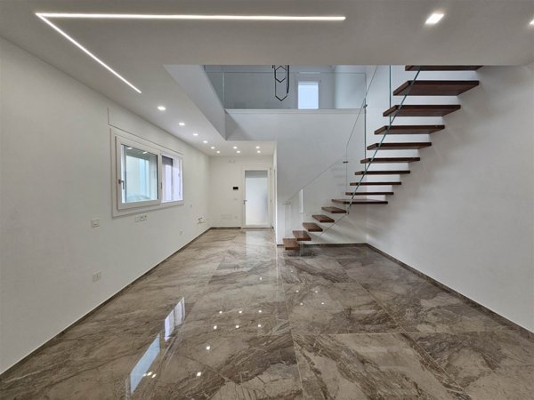 ufficio in affitto ad Edolo in zona Vico