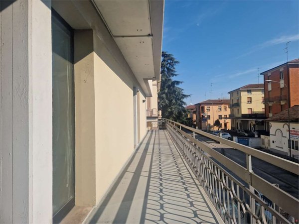 ufficio in affitto ad Edolo in zona Vico