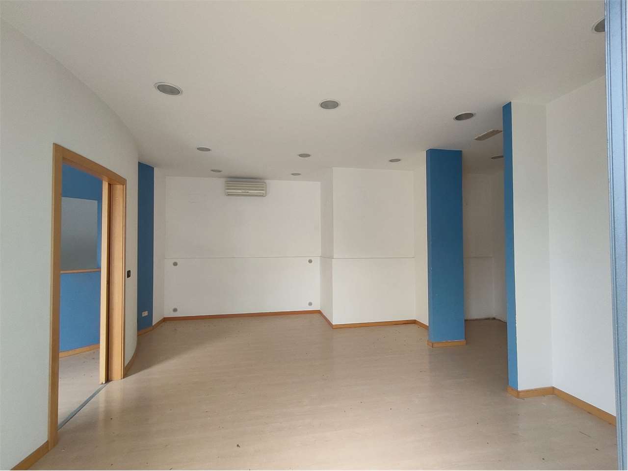 locale commerciale in affitto ad Edolo in zona Vico