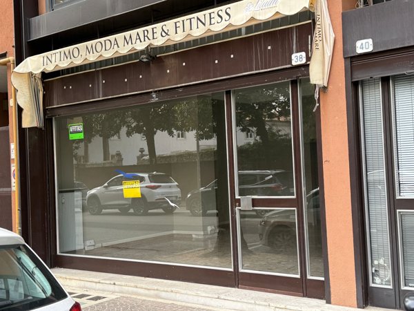 negozio in affitto ad Edolo in zona Vico
