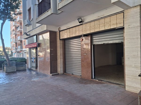 locale commerciale in affitto ad Edolo in zona Vico