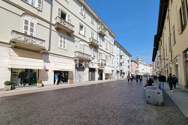 appartamento in affitto ad Edolo in zona Vico