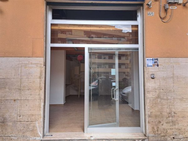 negozio in affitto ad Edolo in zona Vico