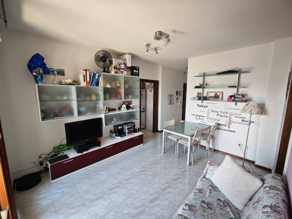 appartamento in affitto ad Edolo in zona Vico