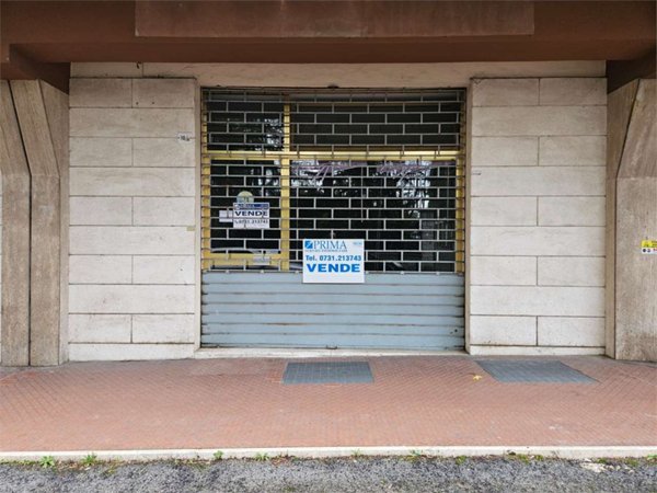 locale commerciale in affitto ad Edolo in zona Vico