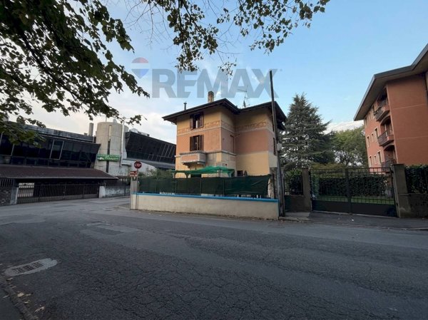 appartamento in affitto ad Edolo in zona Vico