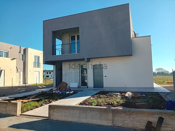 appartamento in affitto a Gambara