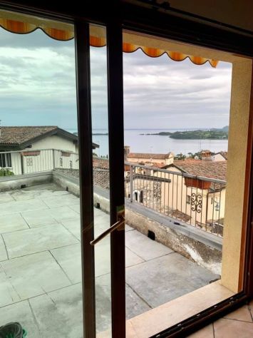 appartamento in affitto a Gardone Riviera in zona Morgnaga