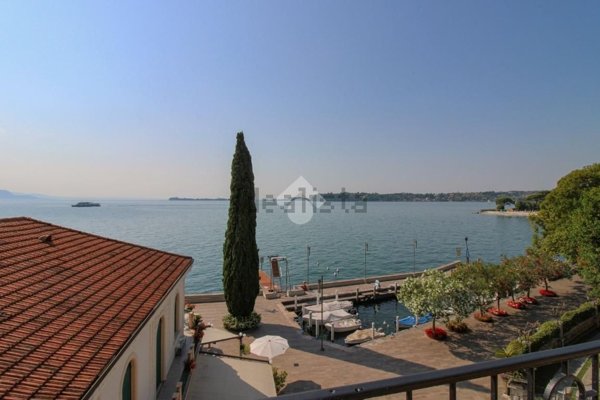 appartamento in affitto a Gardone Riviera in zona Fasano