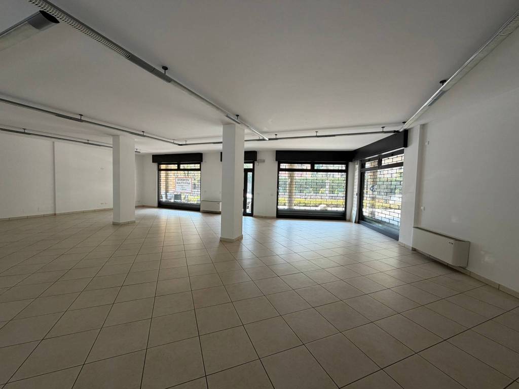 negozio in affitto a Gardone Val Trompia