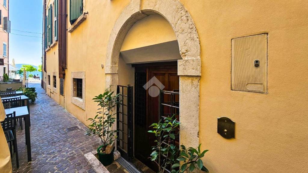 negozio in affitto a Gargnano