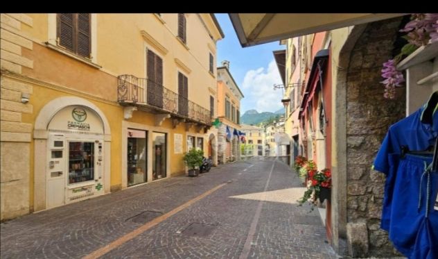 locale commerciale in affitto a Gargnano