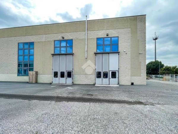 negozio in affitto a Gavardo