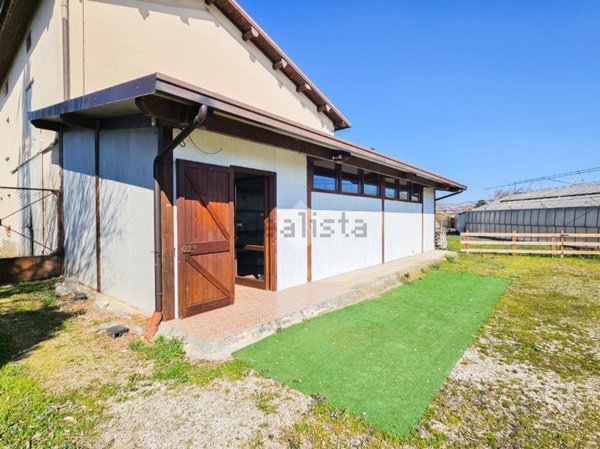 locale commerciale in affitto a Ghedi