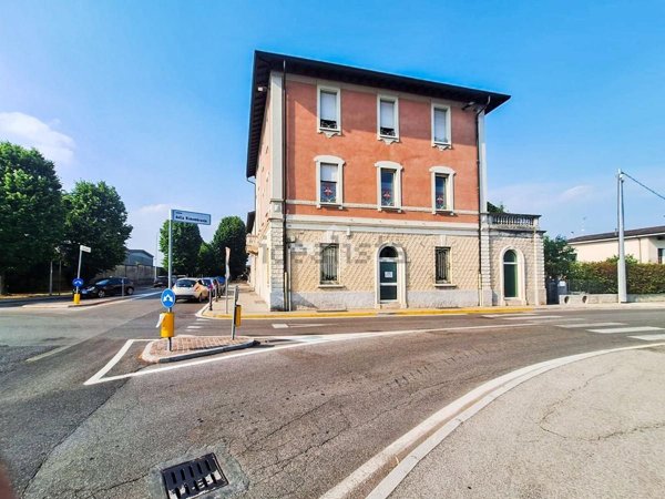 locale commerciale in affitto a Ghedi