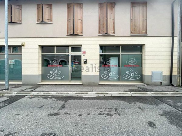 locale commerciale in affitto a Ghedi