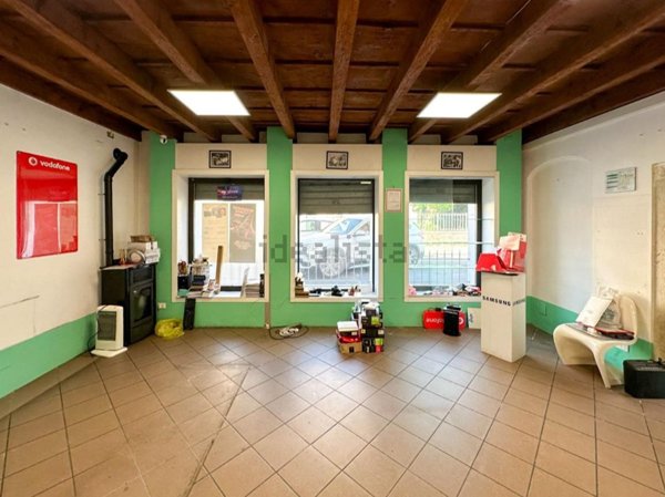 locale commerciale in affitto a Ghedi