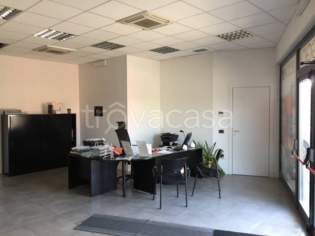 negozio in affitto a Ghedi