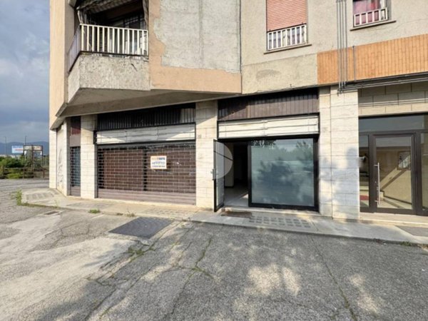 negozio in affitto a Gussago in zona Mandolossa
