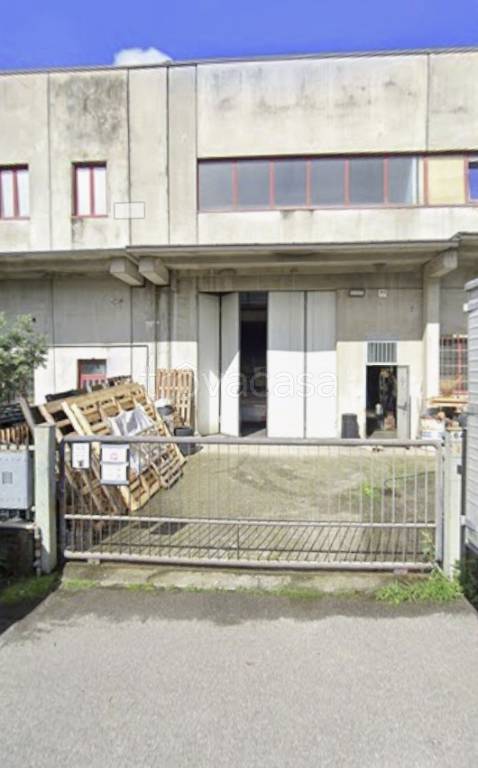 locale commerciale in affitto a Gussago