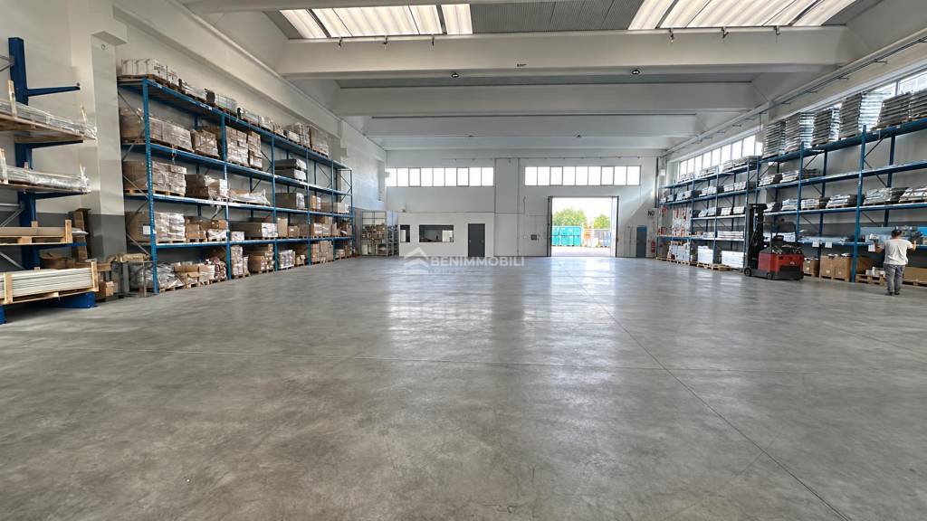 locale commerciale in affitto a Gussago in zona Mandolossa