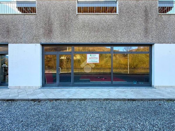 negozio in affitto ad Idro in zona Crone