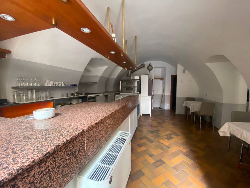 negozio in affitto ad Iseo