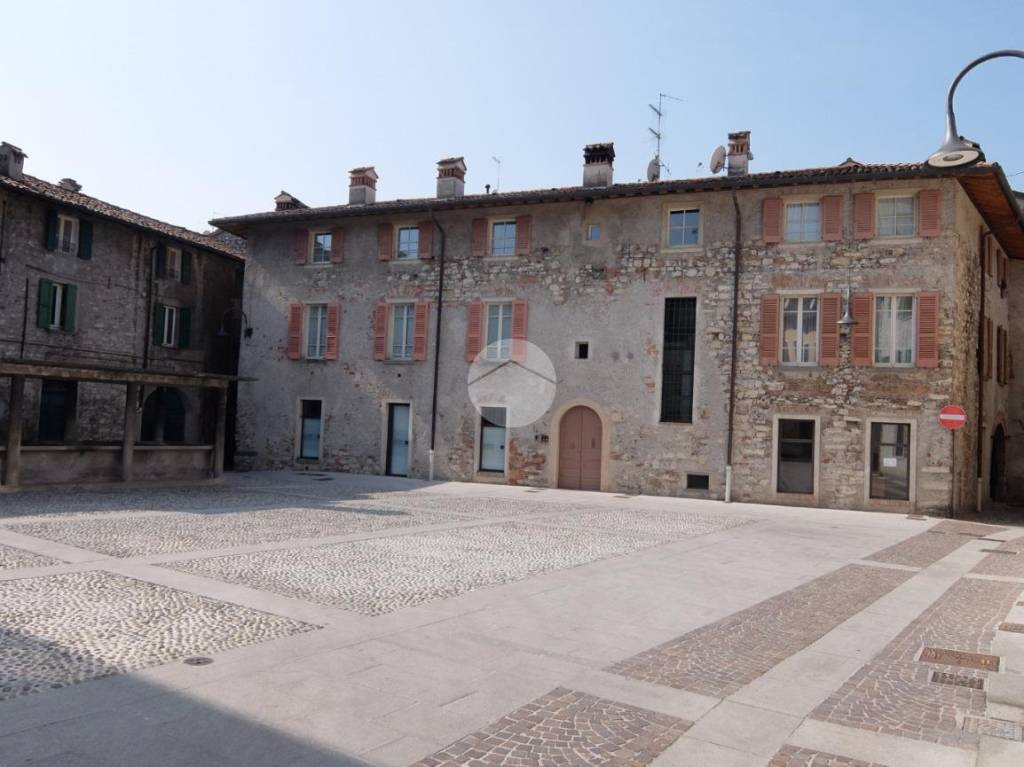 appartamento in affitto ad Iseo