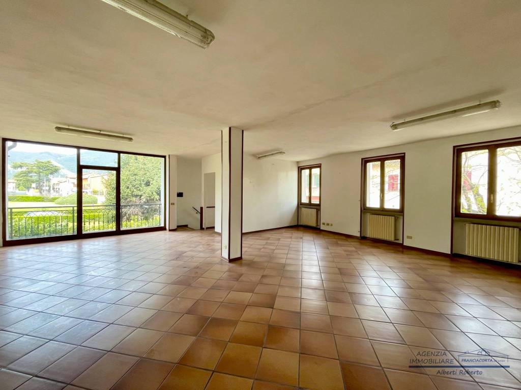 ufficio in affitto ad Iseo