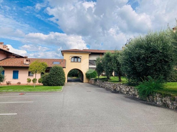 appartamento in affitto ad Iseo