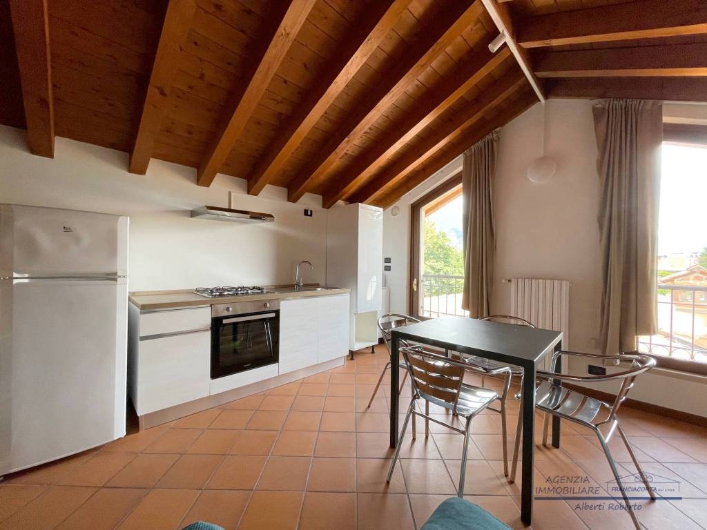 appartamento in affitto ad Iseo