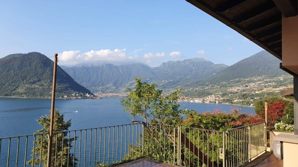 casa indipendente in affitto ad Iseo