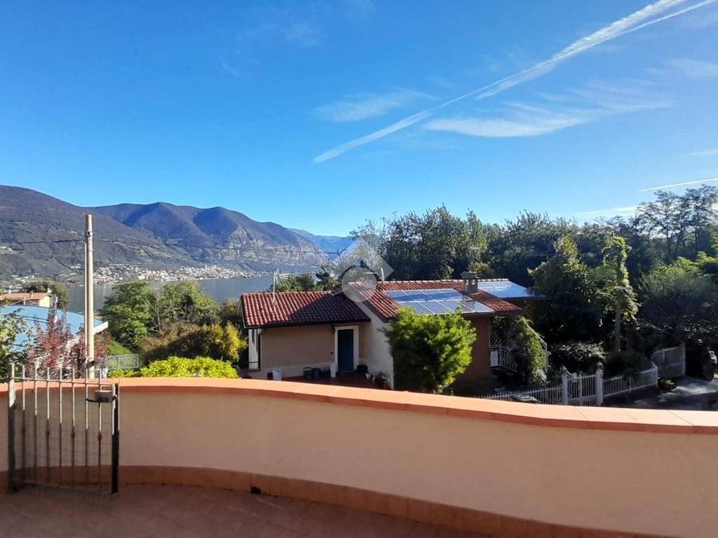 appartamento in affitto ad Iseo