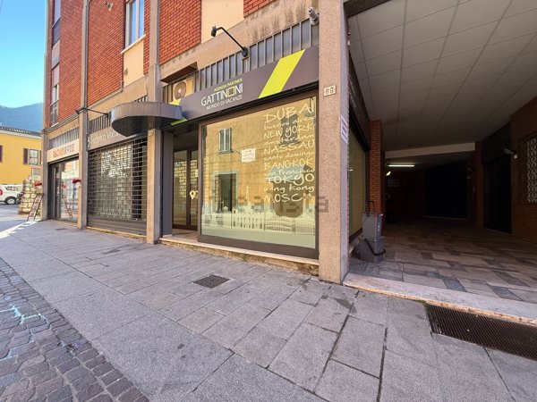 locale commerciale in affitto ad Iseo