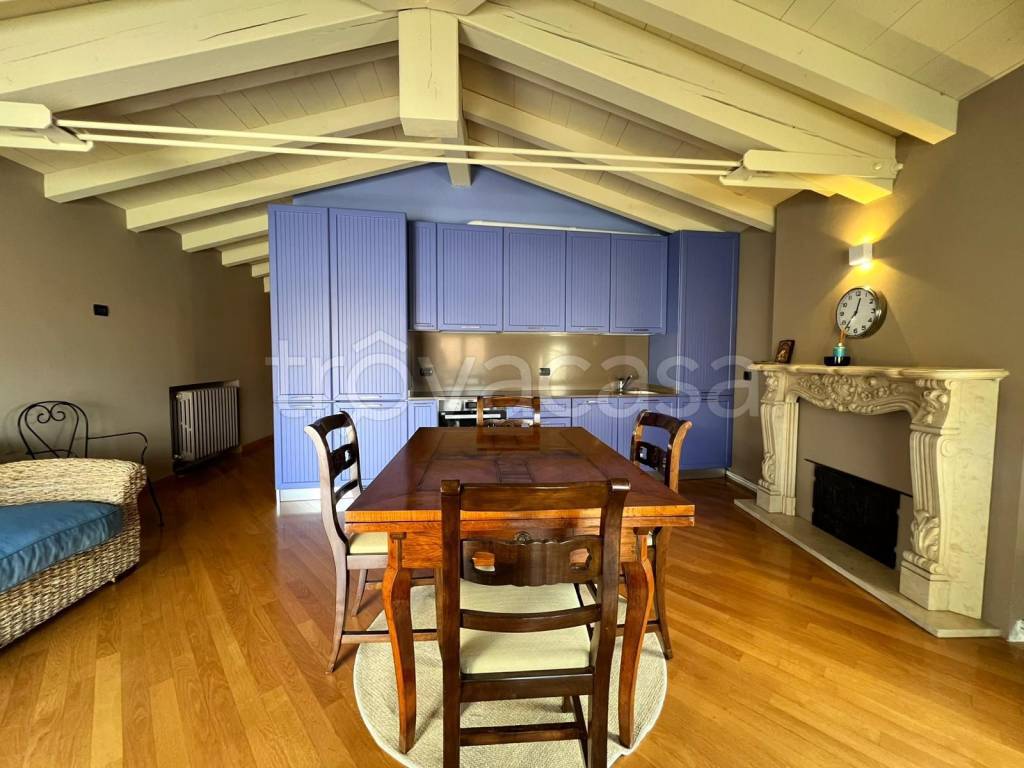 appartamento in affitto ad Iseo