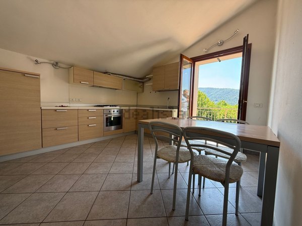 appartamento in affitto ad Iseo in zona Cremignane