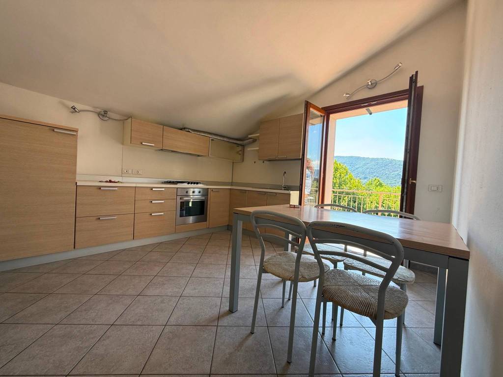 appartamento in affitto ad Iseo